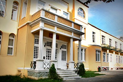KARAGÖZYAN ERMENİ OKULU